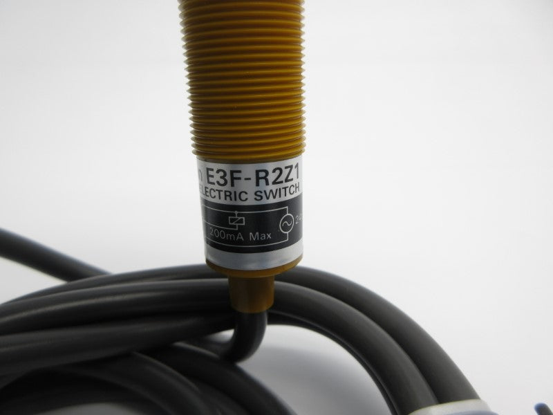 OMRON E3F-R2Z1 24-240VAC NSNP