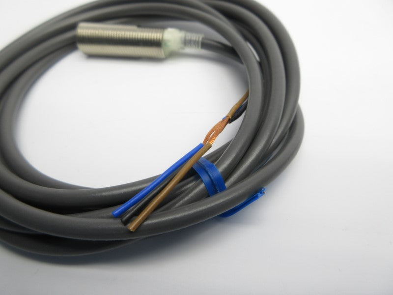 OMRON E2E-X2E1 12-24VDC NSNP