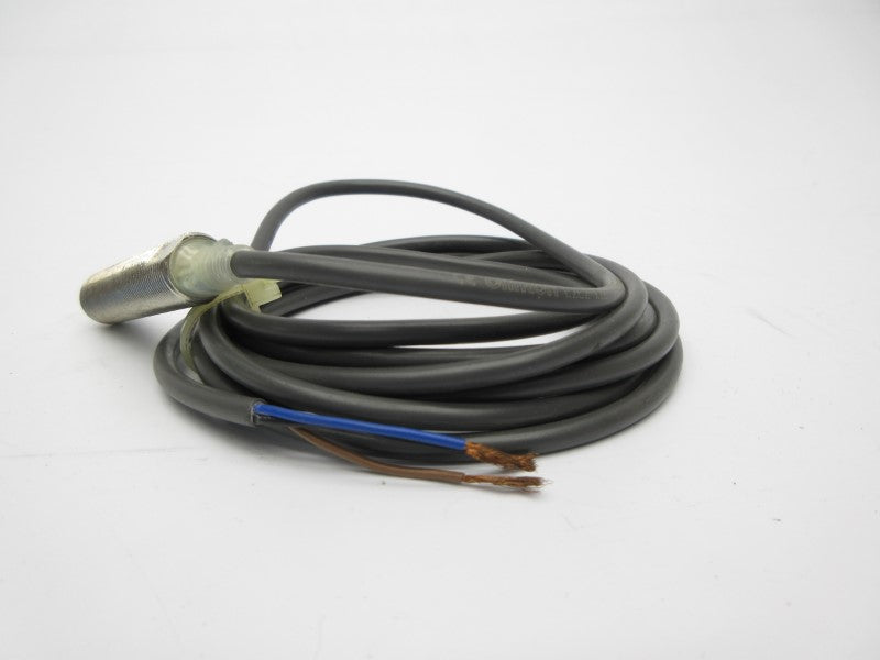OMRON E2E2-X2B1 12-24VDC NSNP