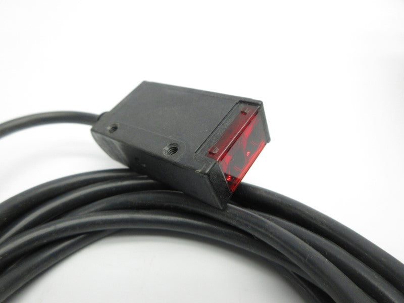 OMRON E3S-AT11 10-30VDC (AS PICTURED) NSMP