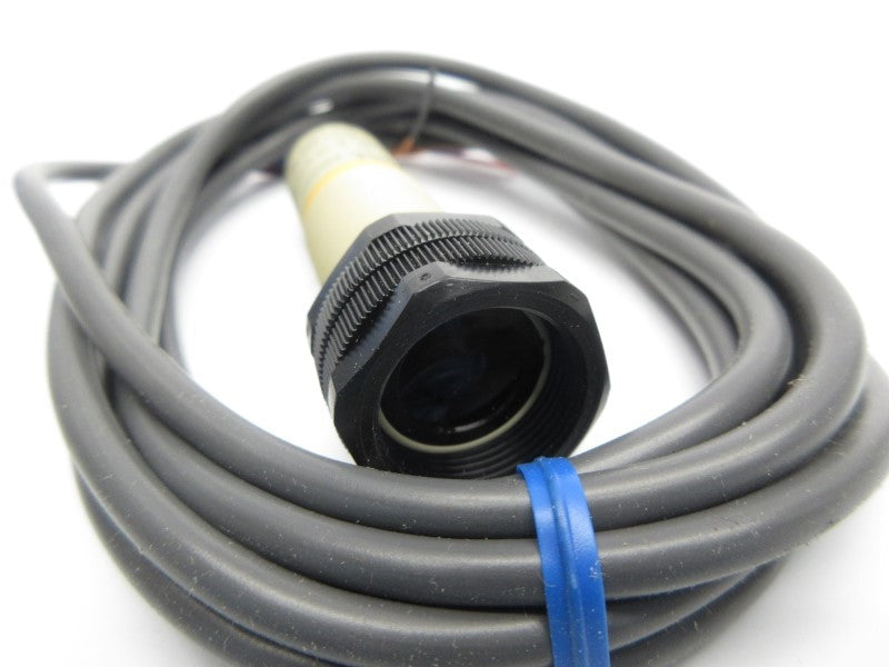 OMRON E3F2-3C4 10-30VDC NSMP