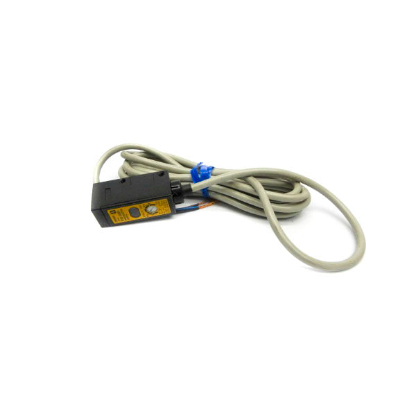 OMRON E3S-2DE4 12-24VDC UNMP