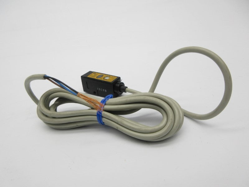 OMRON E3S-2DE4 12-24VDC UNMP
