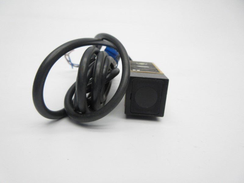 OMRON E3S-5DB4 12-24VDC NSNP