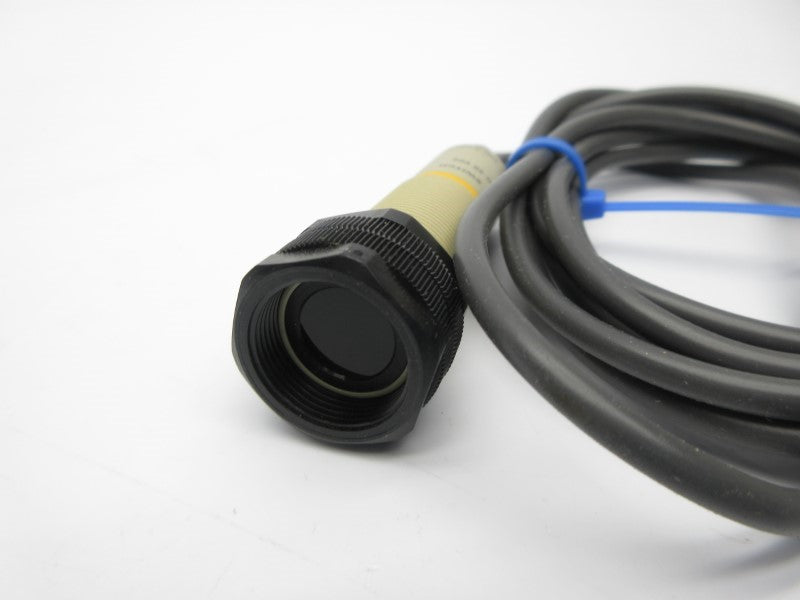 OMRON E3F2-3L 10-30VDC NSNP