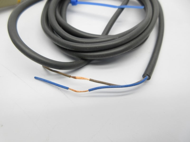 OMRON E3F2-3L 10-30VDC NSNP