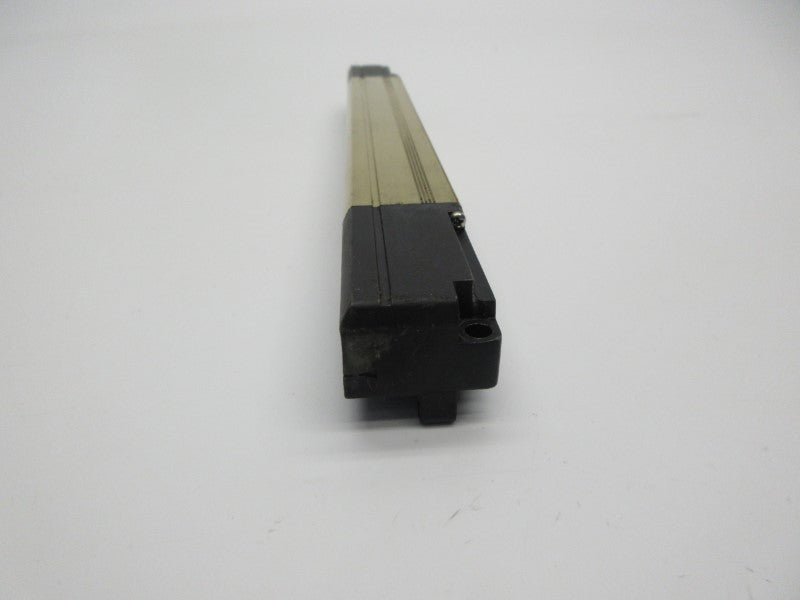 SUNX SF4B-H16D UNMP