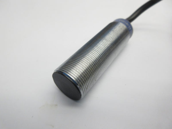 TELEMECANIQUE XS1-M18NA370 12-48V NSMP