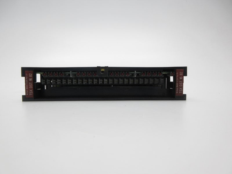 TELEMECANIQUE TSXDST1682 24VDC 0.5A NSMP