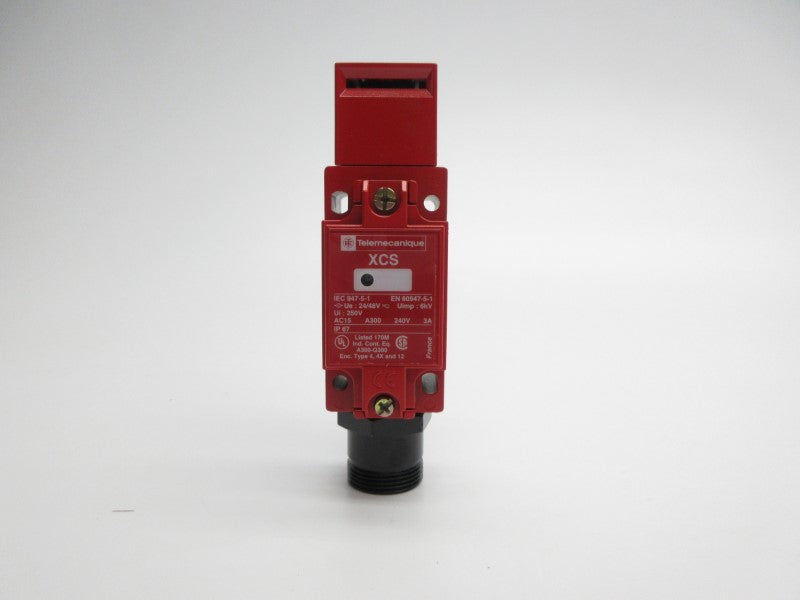 TELEMECANIQUE XCSA713FW1 240V 3A NSMP