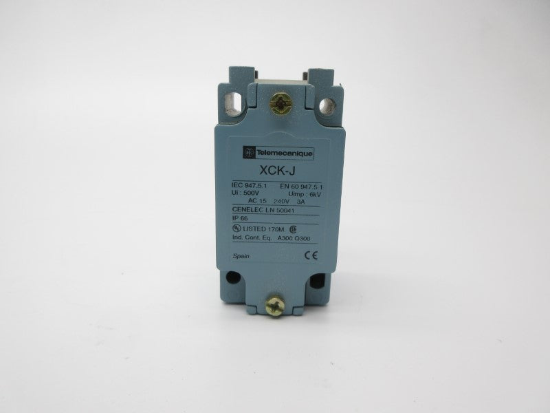 TELEMECANIQUE ZCKJ8 240V 3A NSMP