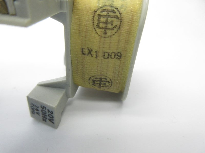 TELEMECANIQUE LX1-D09 20/24V NSNP