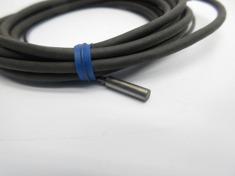 OMRON E2EC-CR8D1 12-24VDC UNMP