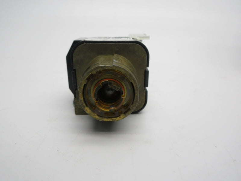 ALLEN BRADLEY 800T-16HR17KB6AX SER. U 120VAC NSNP