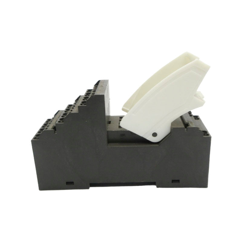 OMRON PYF-14-PU 250VAC 20A (AS PICTURED) NSNP