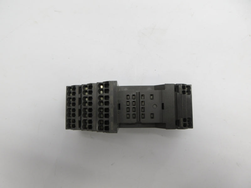 OMRON PYF-14-PU 250VAC 20A (AS PICTURED1) NSNP