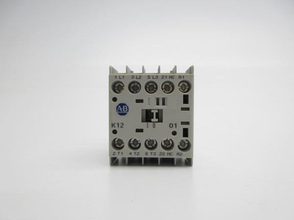 ALLEN BRADLEY 100-K12D01 SER. A 110/120V (WH) NSMP