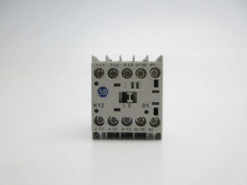 ALLEN BRADLEY 100-K12D01 SER. A 110/120V (WH) NSMP