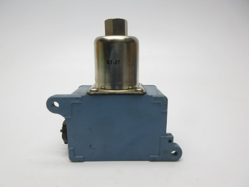 UNITED ELECTRIC J6-152-9529 480VAC 15A 0-50PSI UNMP