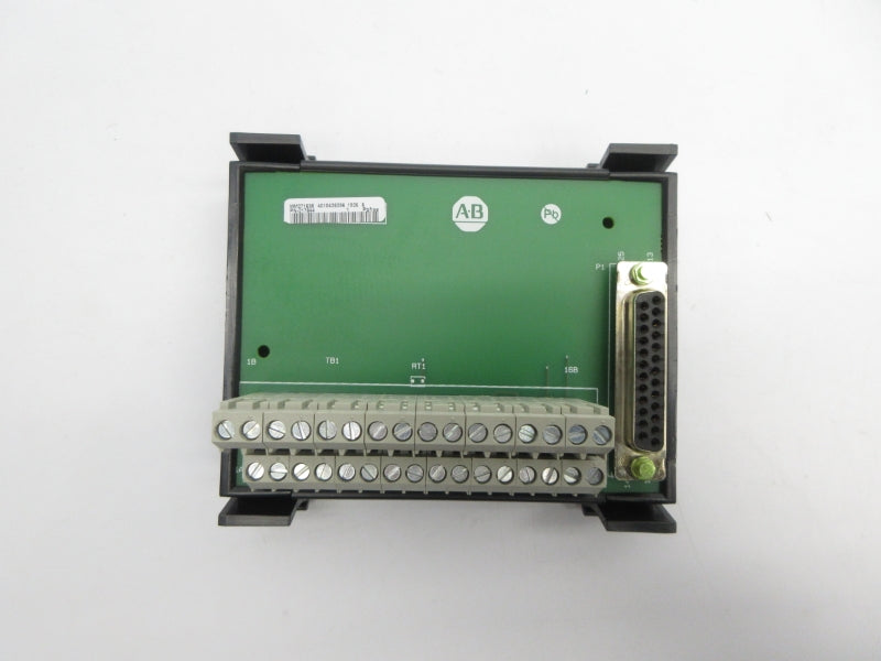 ALLEN BRADLEY 1492-AIFM8S-3 SER. C 0-132VAC/DC (BR/WH) NSMP