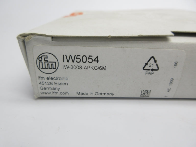 IFM EFECTOR IW-3008-APKG/63 IW5054 10-36VDC NSMP
