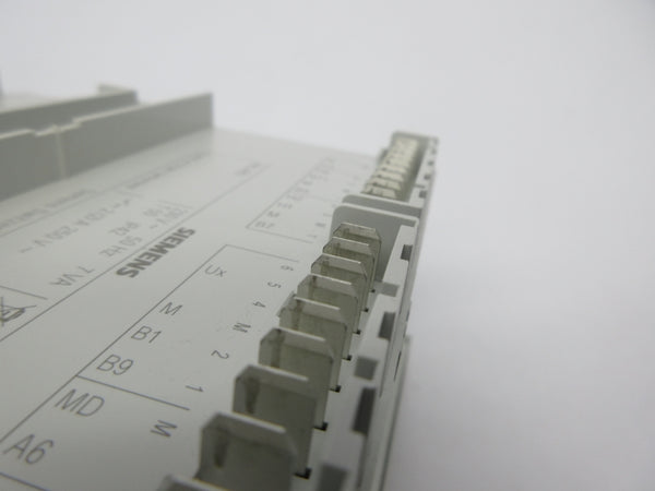 SIEMENS RVL480 230V (AS PICTURED) UNMP