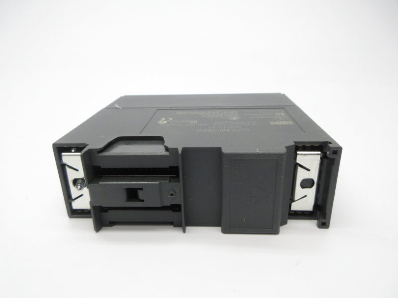 SIEMENS 6ES7322-1BH01-0AA0 24VDC 0.5A NSNP