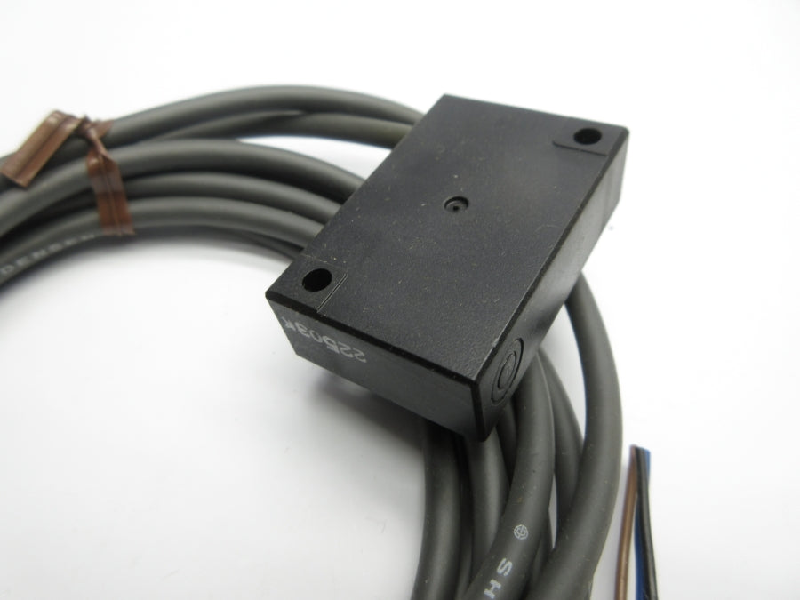 OMRON TL-T2E1 12-24VDC NSNP