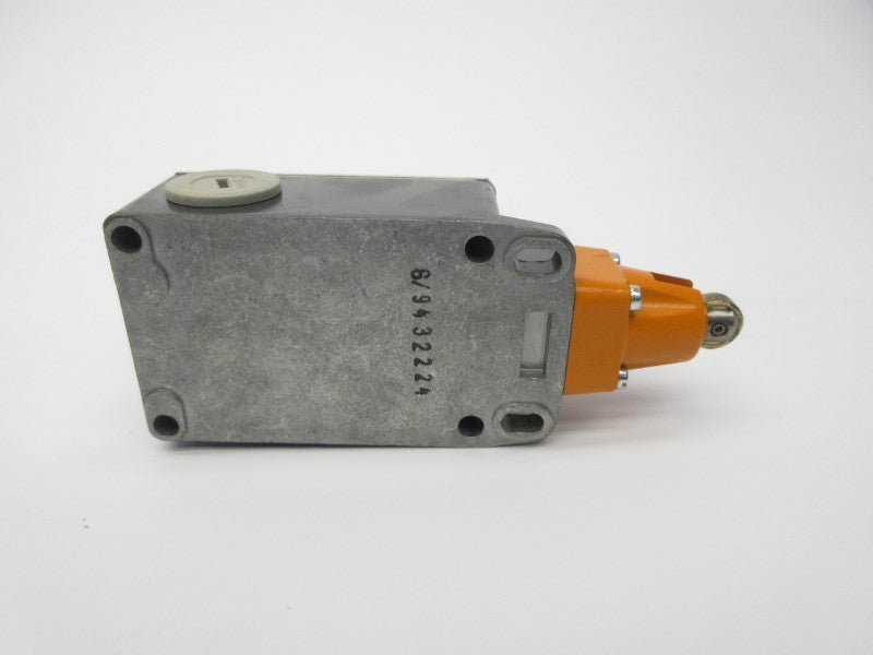 SIEMENS 3SE3303-0D 220V 6A NSMP