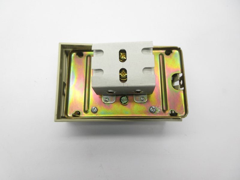 HONEYWELL T6052A1015 120/240VAC NSMP