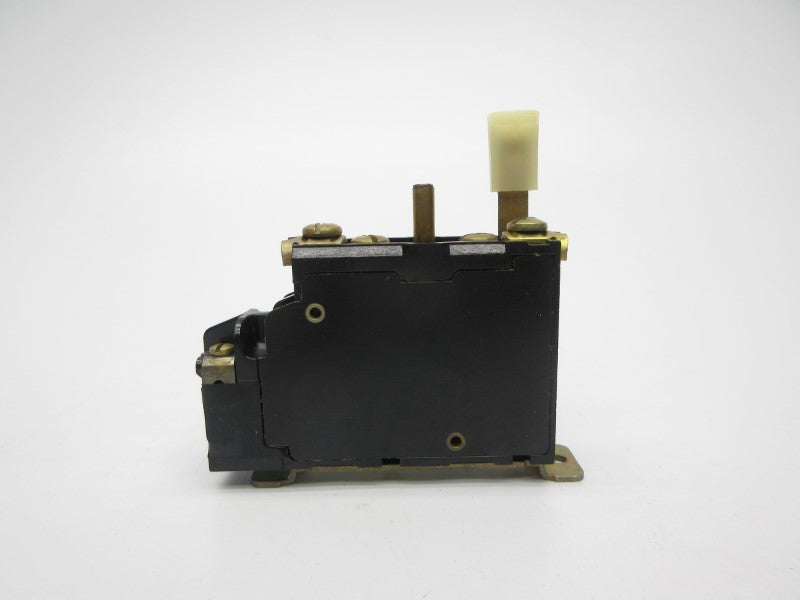 ALLEN BRADLEY 815-BOV49 SER. K 600VAC (WH) NSMP