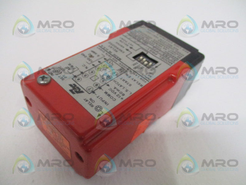 RED LION CONTROLS PRS11011 PLUG-IN SPEED SWITCH RELAY (AS PICTURED) UNMP