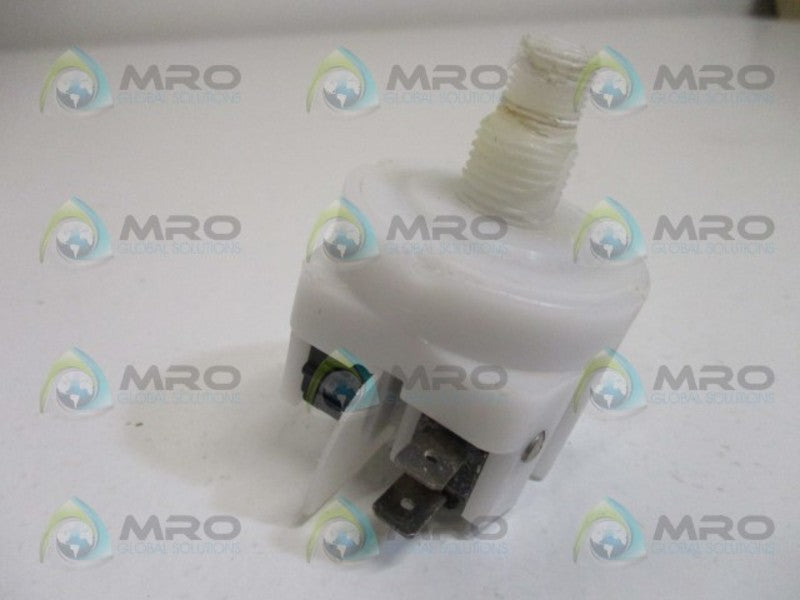 PRES AIR TROL PM11140A VACUUM SWITCH UNMP