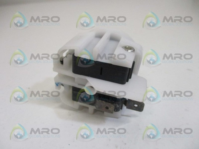 PRES AIR TROL PM11140A VACUUM SWITCH UNMP