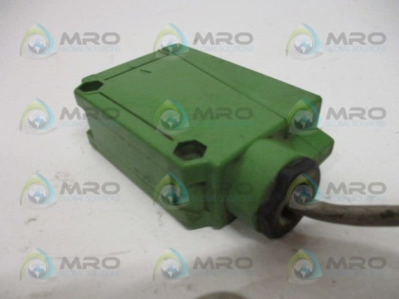 SUNX VF2-M10P PHOTOELECTRIC BEAM SENSOR UNMP