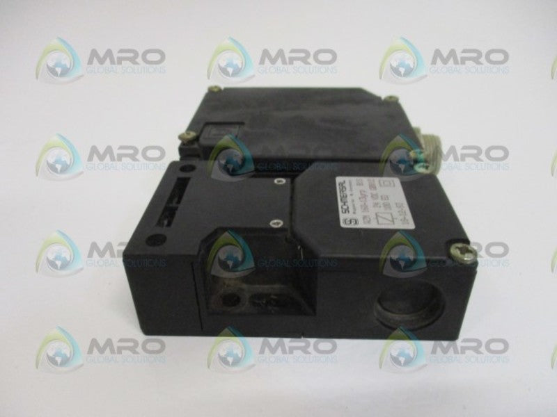 SCHMERSAL AZM160-13yrp SAFETY INTERLOCK SWITCH 24VDC UNMP