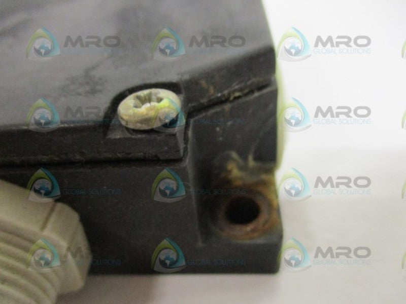 SCHMERSAL AZM160-13yrp SAFETY INTERLOCK SWITCH 24VDC UNMP