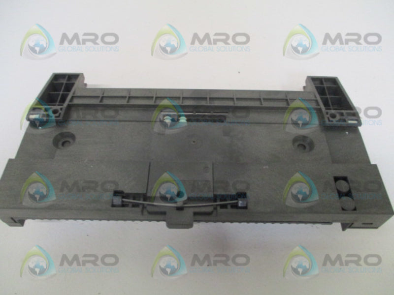 SIEMENS SIMATIC 6ES7193-0CC10-0XA0 BLOCK TERMINAL NSNP