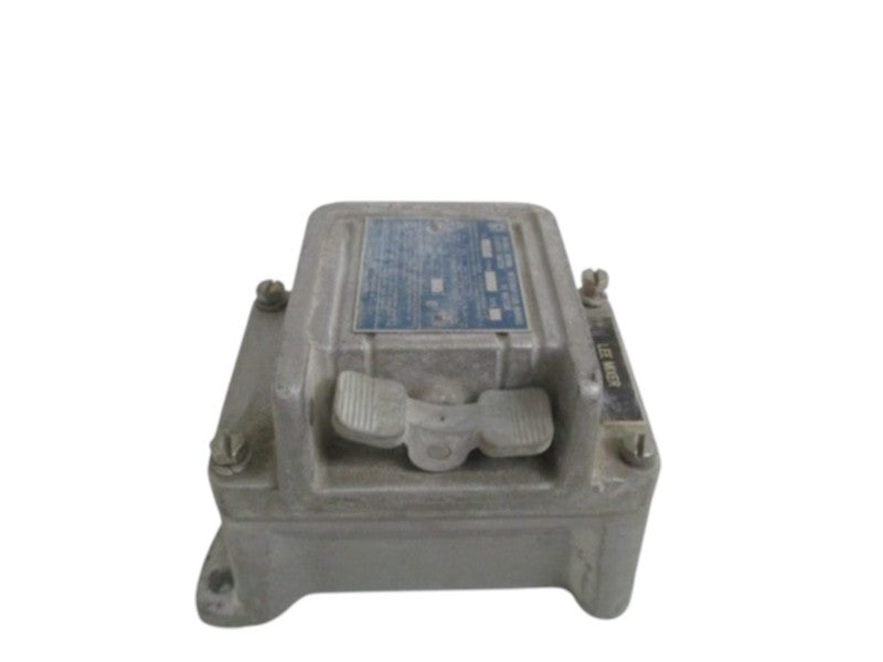 SQUARE D 2510-KR2H MANUEL MOTOR STARTER SWITCH UNMP