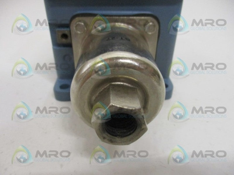 UNITED ELECTRIC H105-1569569 PRESSURE SWITCH UNMP