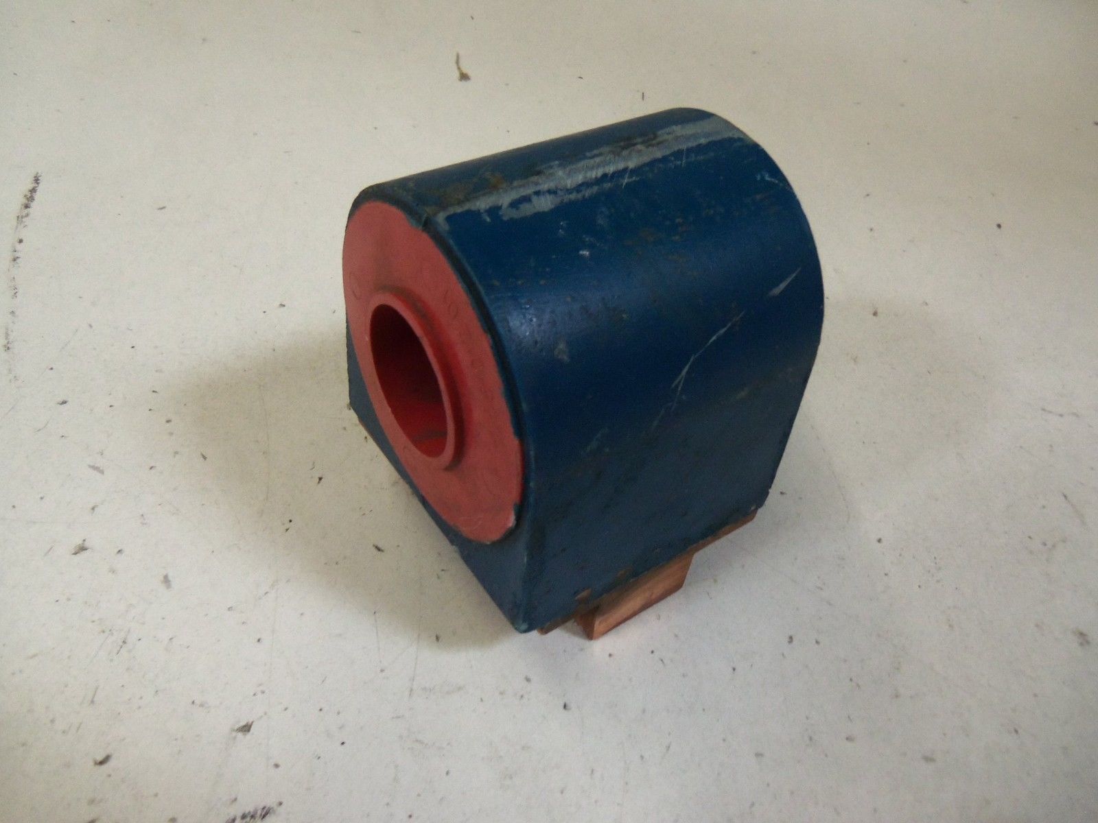 INDUSTRIAL MRO A5-1156-012-01 SOLENOID COIL *USED*
