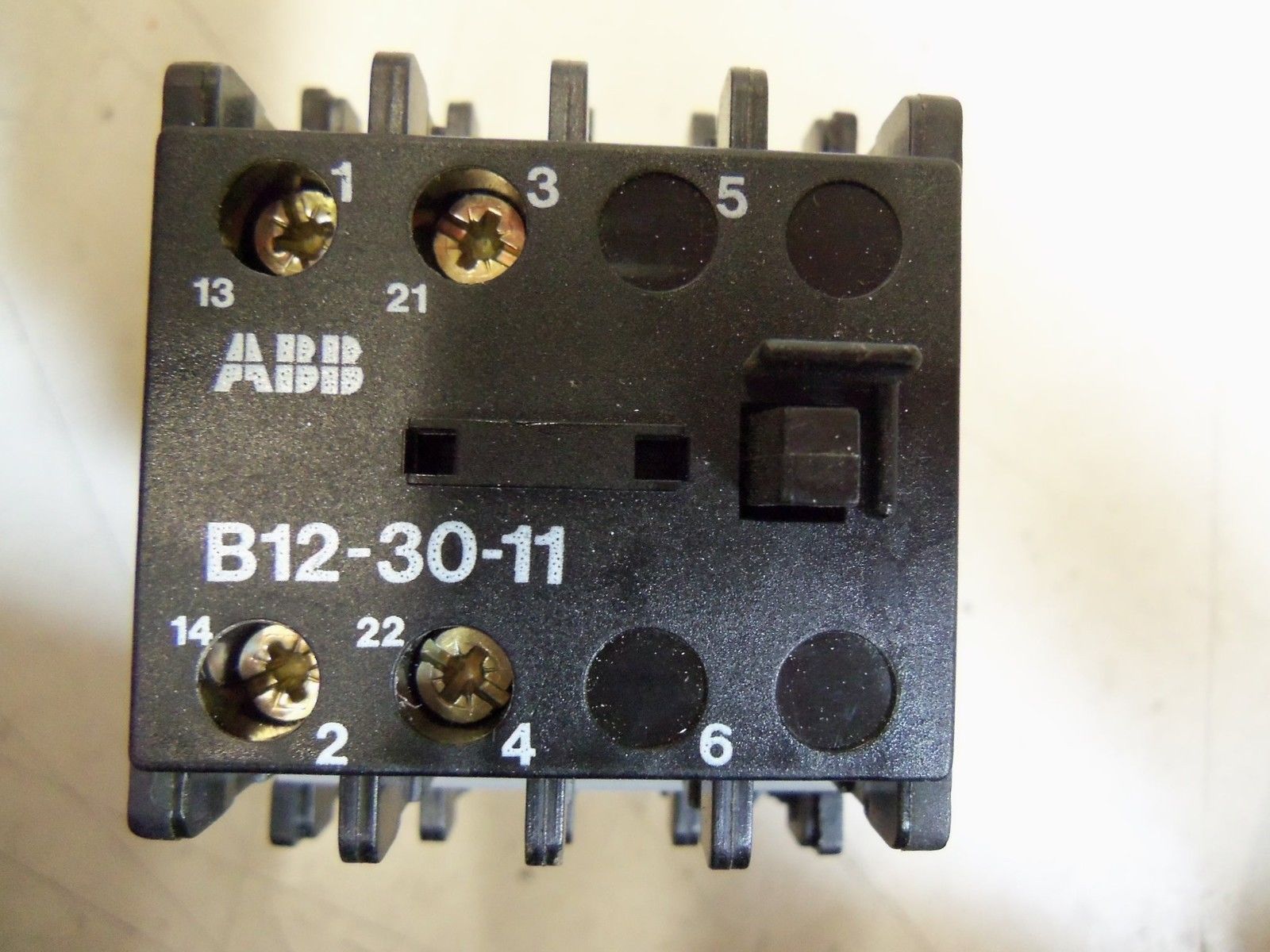ABB B12-30-11 *USED*