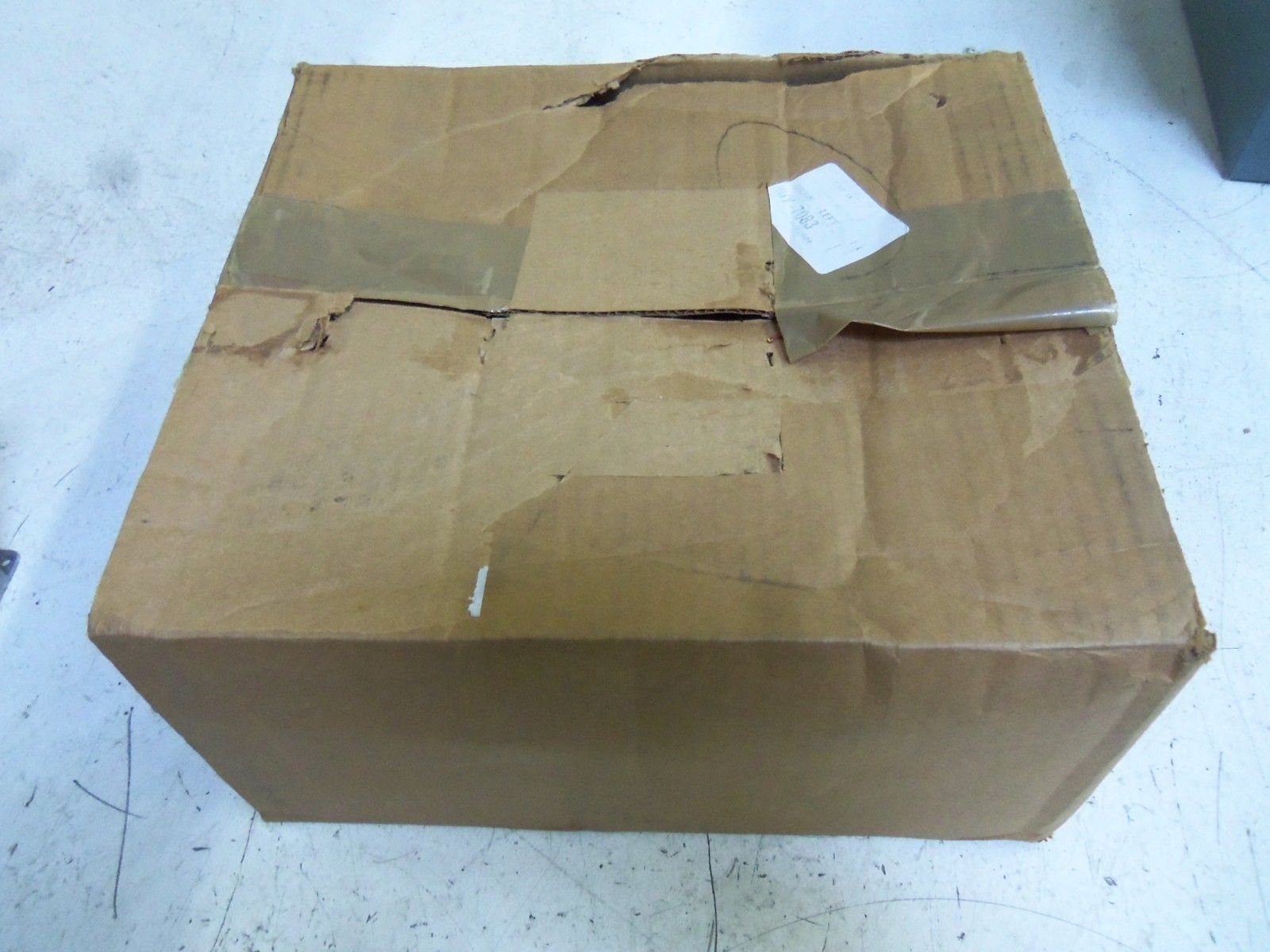 AEC MAGNETICS AP4-048-24V POWER SUPPLY *NEW IN BOX*