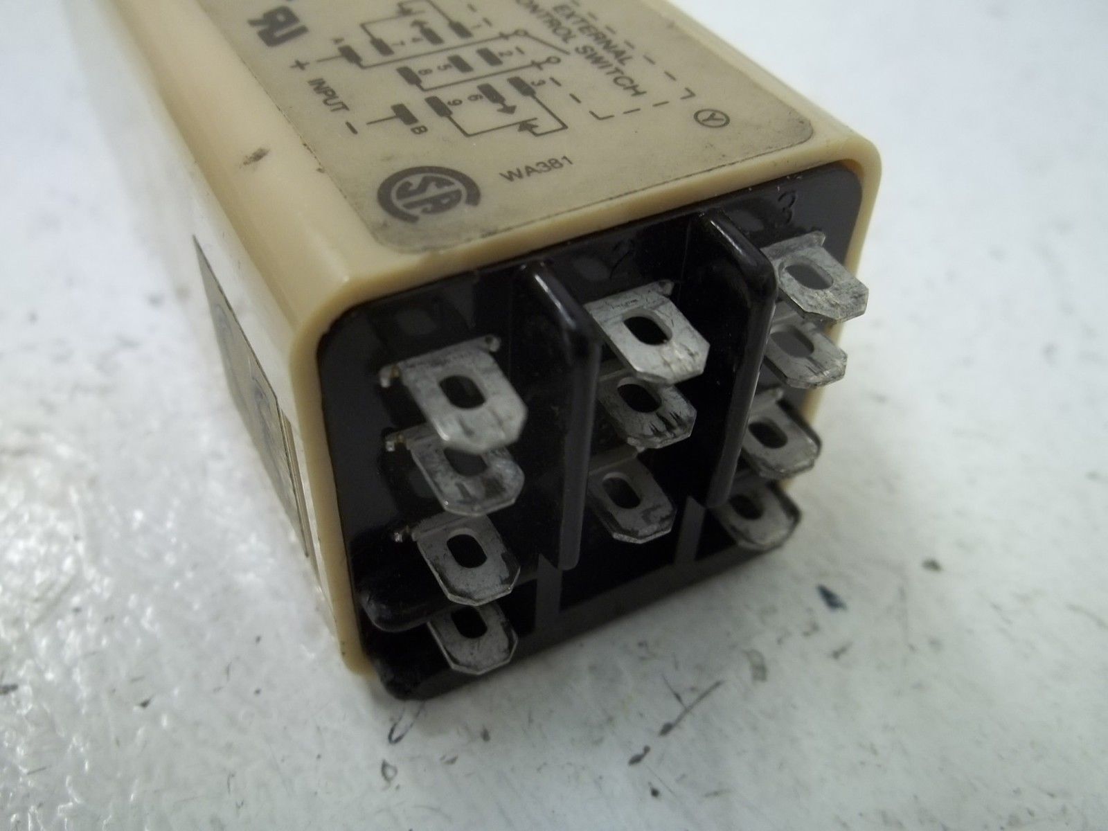 AGASTAT STARX022XSAAXA OFF RELAY TIMER .1-3S 120VAC/DC UNMP