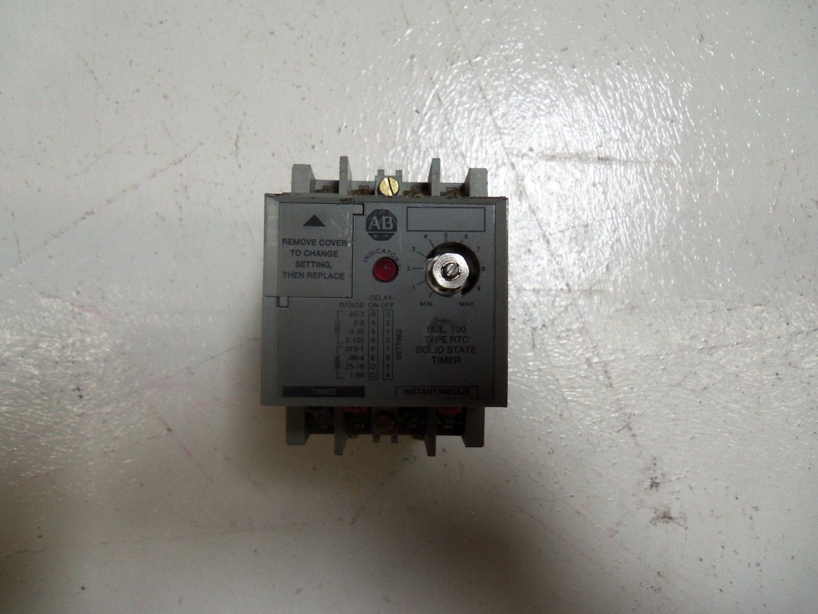 ALLEN BRADLEY 700-RTC111OU1 SERIES A SOLID STATE TIMING RELAY UNMP
