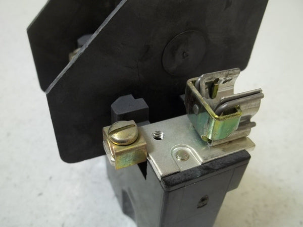 ALLEN BRADLEY 1494V-FSR233 SER.A FUSE BLOCK UNMP
