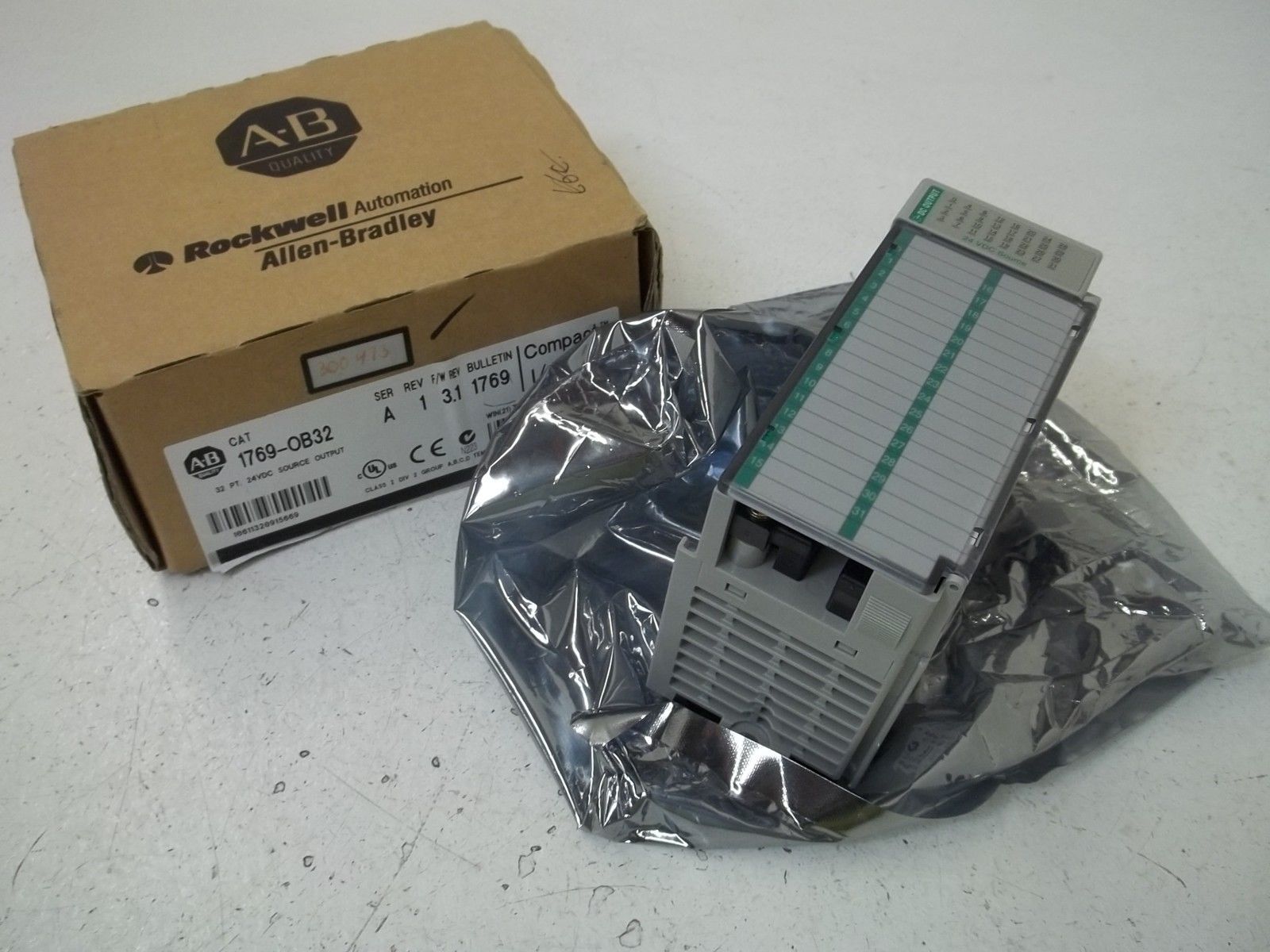 INDUSTRIAL SPARE PART 1796-OB32 SER.A 20.4-26.4VDC SOURCING OUTPUT MODULE NSMP