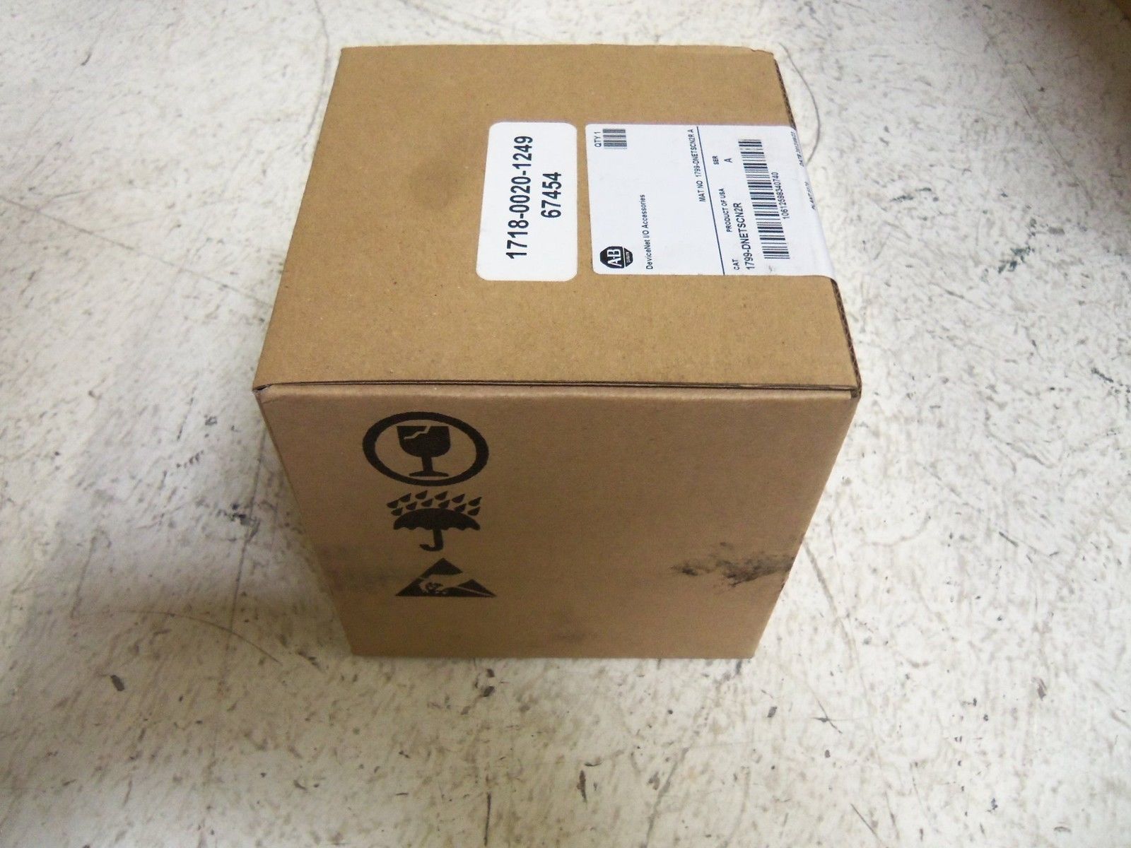 INDUSTRIAL SPARE PART DEVICENET 1799-DNETSCN2R SER. A PLUG DATE: 2012 NSFS
