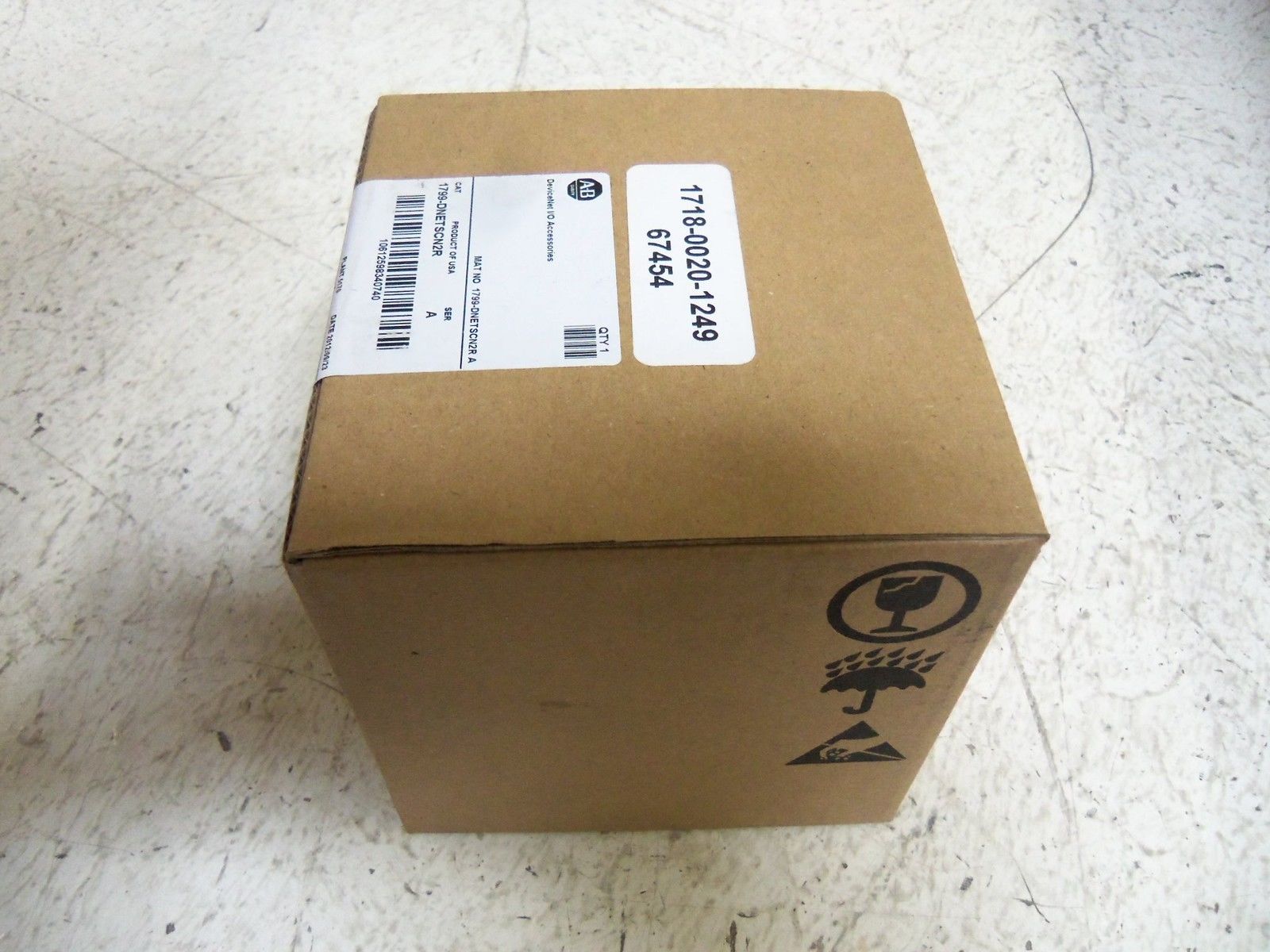 INDUSTRIAL SPARE PART DEVICENET 1799-DNETSCN2R SER. A PLUG DATE: 2012 NSFS