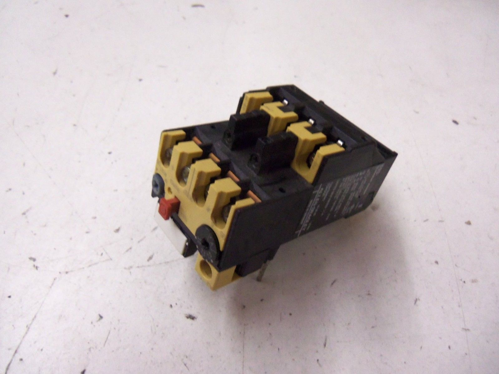ALLEN BRADLEY 193-BSB 30 SERIES B *USED*